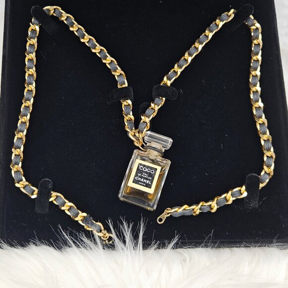 Chanel Coco Perfume Motif Fashion Necklace - Picture 5 of 16